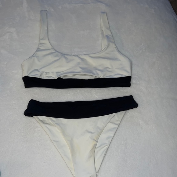 L*space Veronica Blocked Bikini Large - Picture 2 of 3